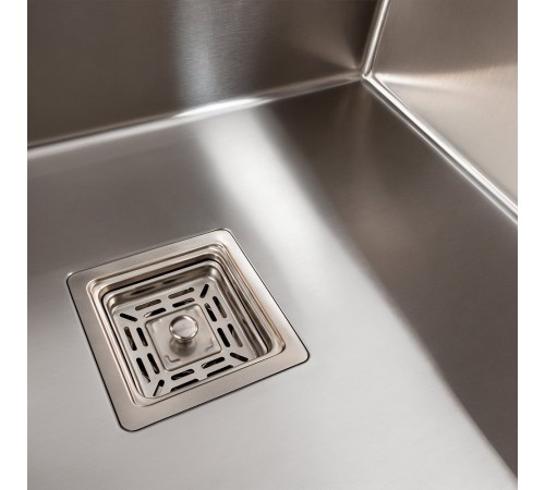 Кухонная мойка Platinum 58*43 нержавейка монтаж под столешницу HSB (квадратный сифон 3,0/1,0)